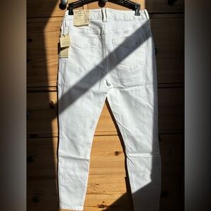 NWT | Women's Crisp White Skinny Jeans Size 27 & 28 available Mid-Rise